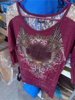 Harley-Davidson Maroon and Gold Winged Crest Tee